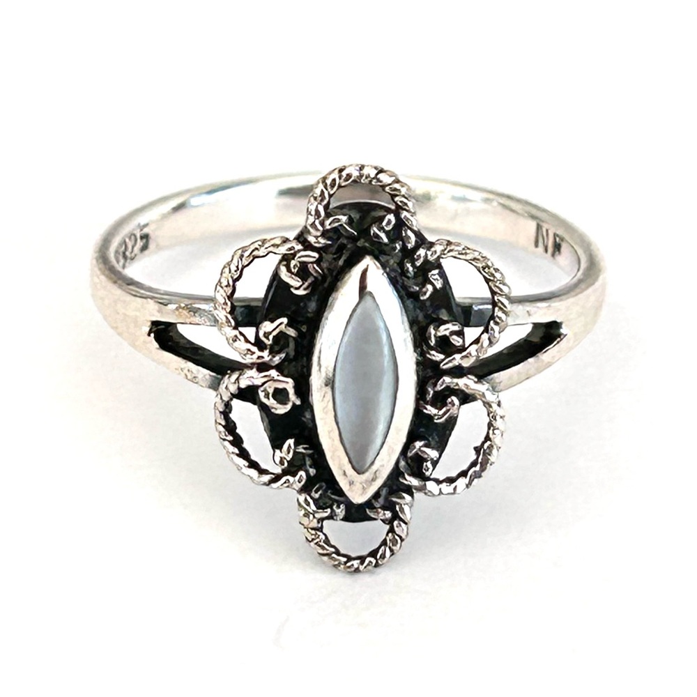 Silver & Mother of Pearl Inlay 925 Women's Ring Size 5.5